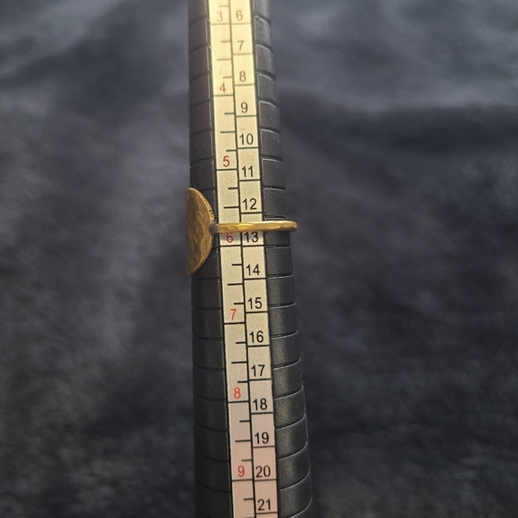 Gold conch ring - Picture 4 of 4